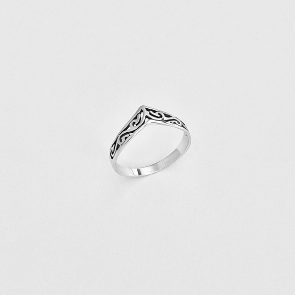 Sterling Silver Chevron Filigree Ring, V Shape Ring, Silver Rings, Swirls, Band - Picture 8 of 14